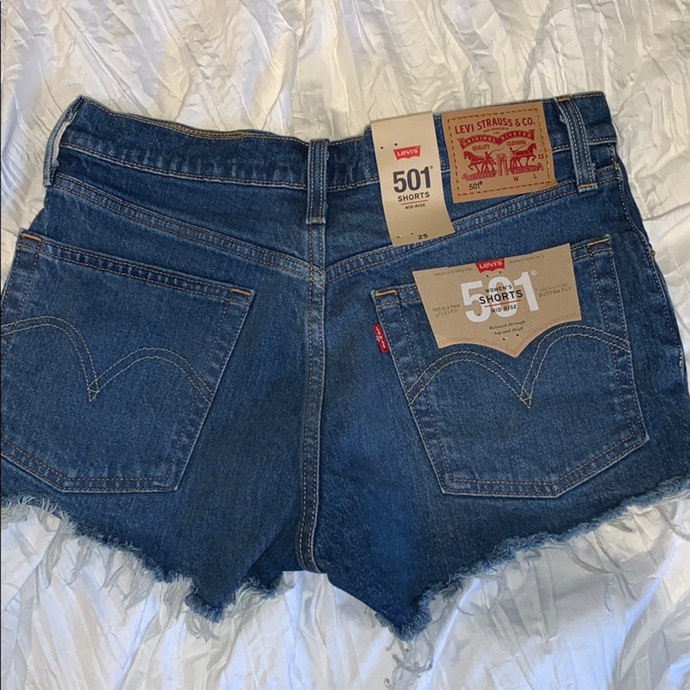 NWT Levi shorts